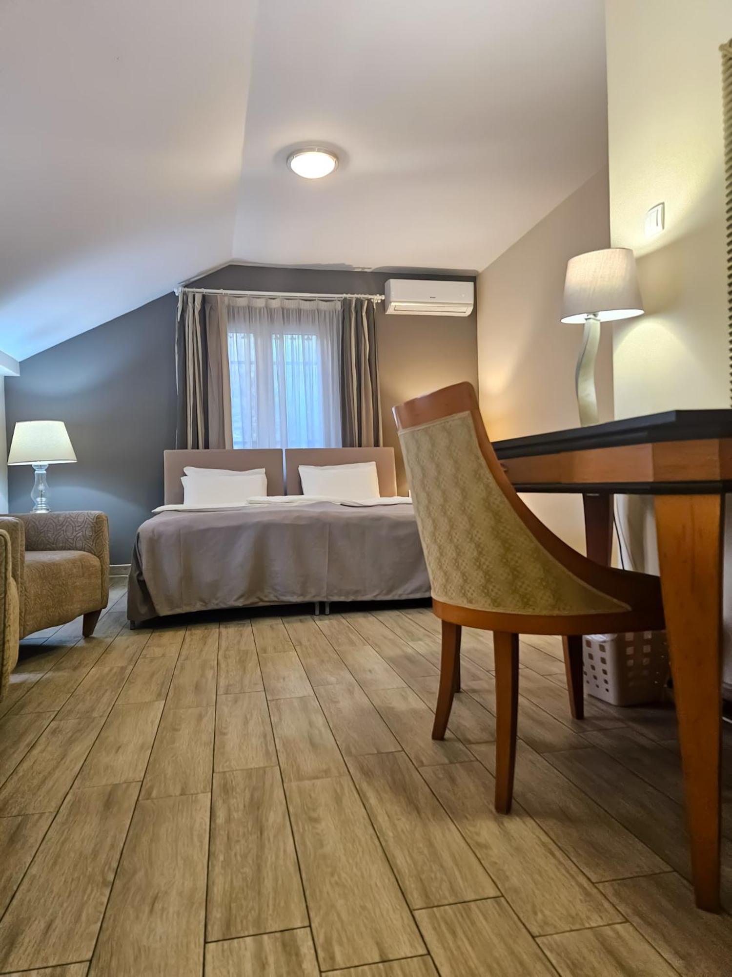 Male Stepenice Belgrad Exterior foto