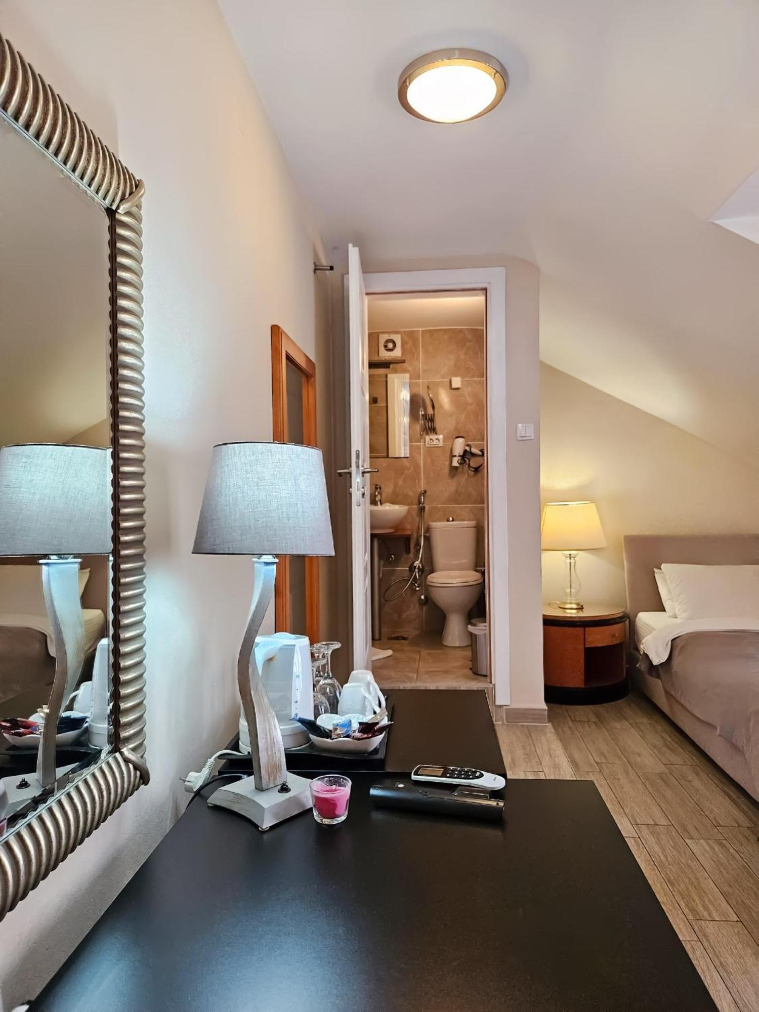 Male Stepenice Belgrad Exterior foto