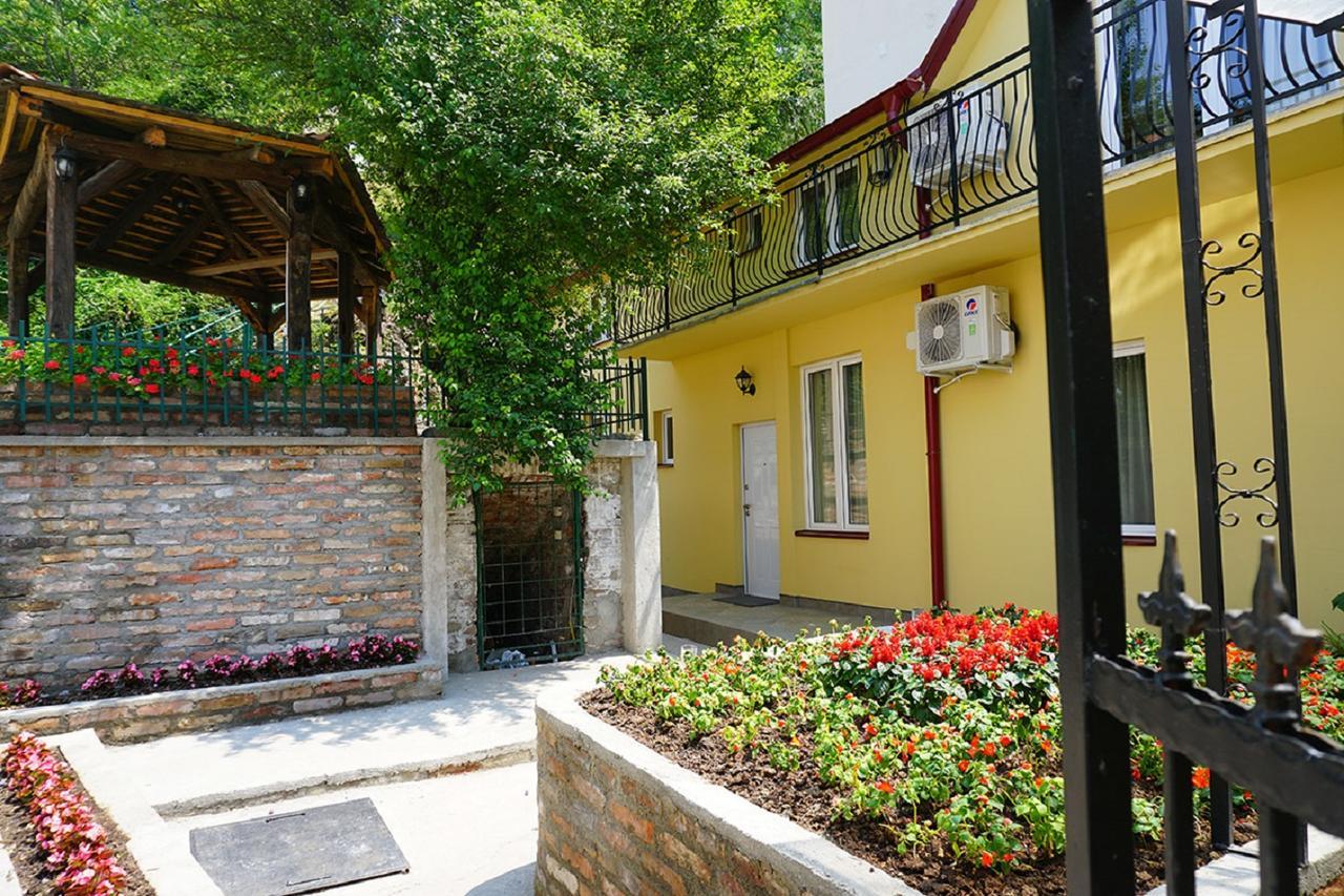Male Stepenice Belgrad Exterior foto